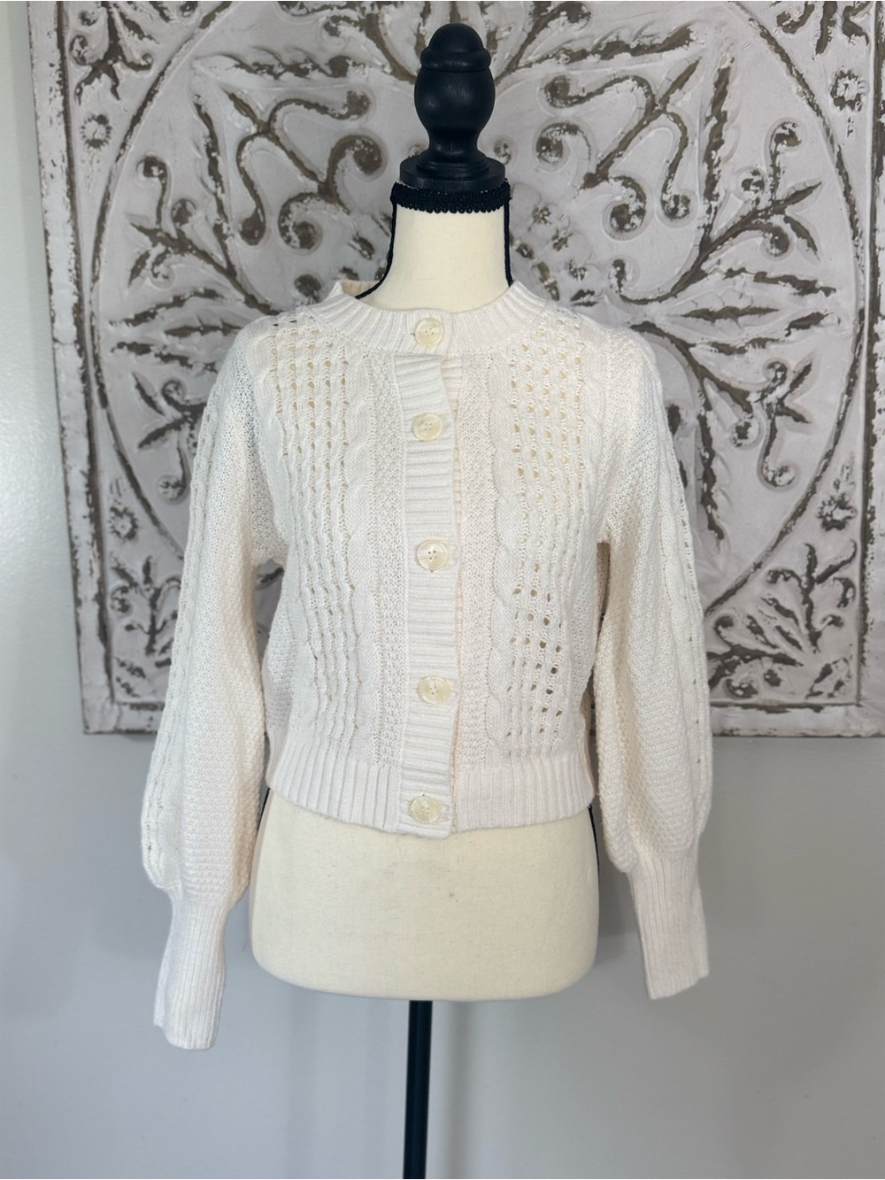 wild fable Cream Cropped Cable Knit Button Cardigan NWOT